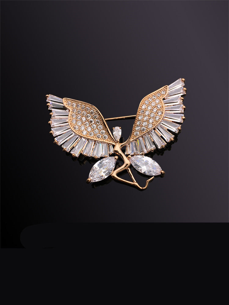Elegant brooch with diamond-like stones on a dark background
