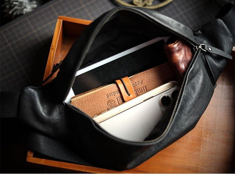 Men’s Plant-Tanned Cow Leather Crossbody Phone Bag